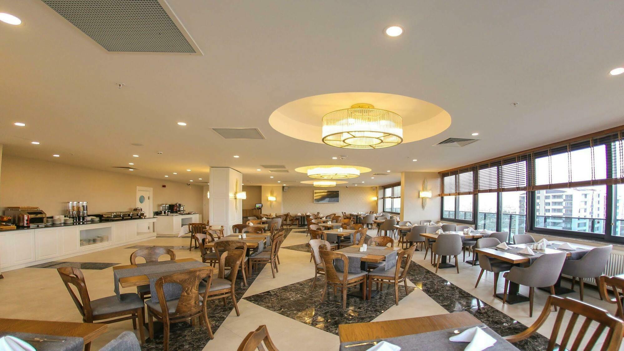Ramada By Wyndham Nigde Hotel Exterior foto