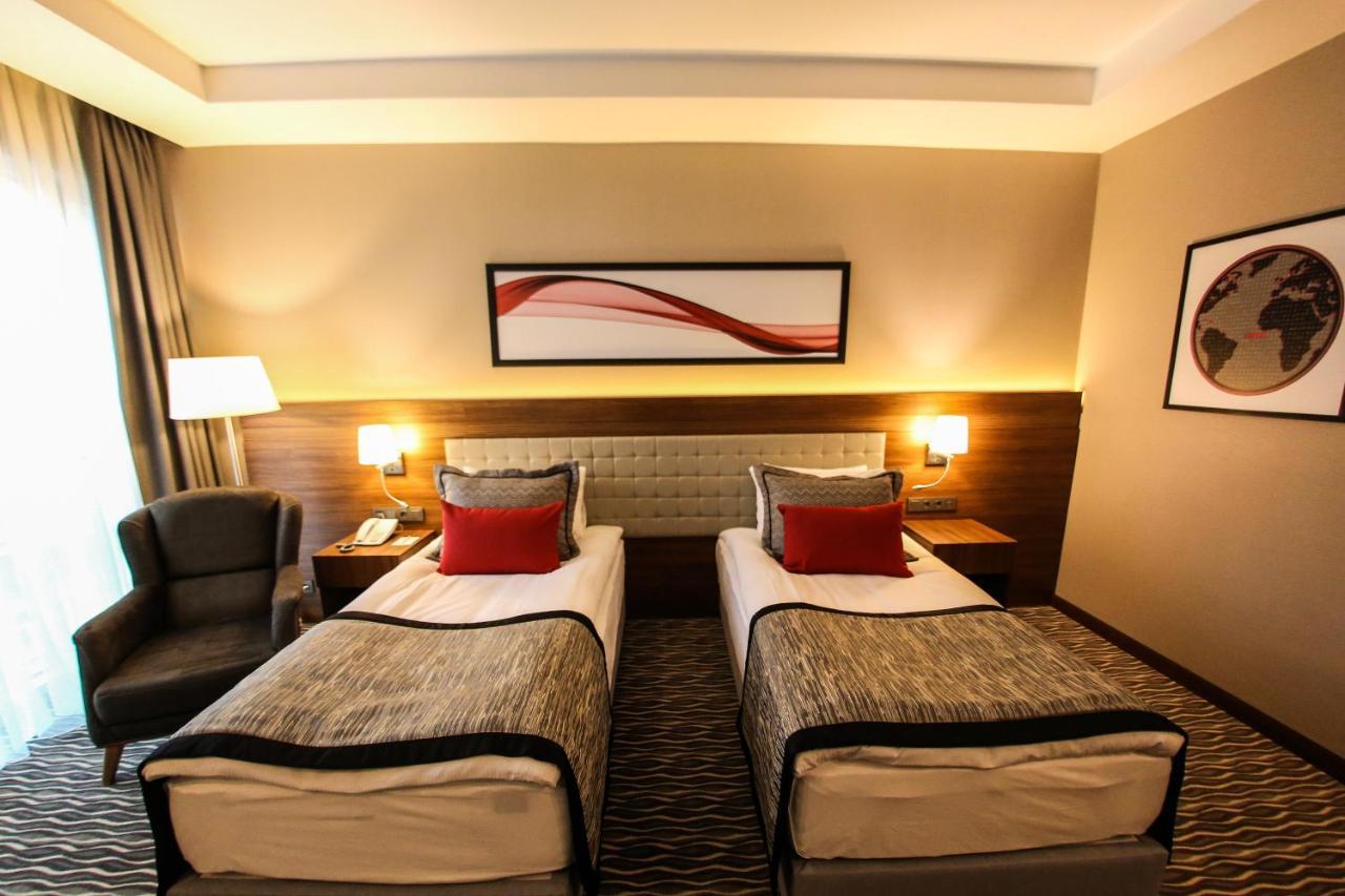 Ramada By Wyndham Nigde Hotel Exterior foto