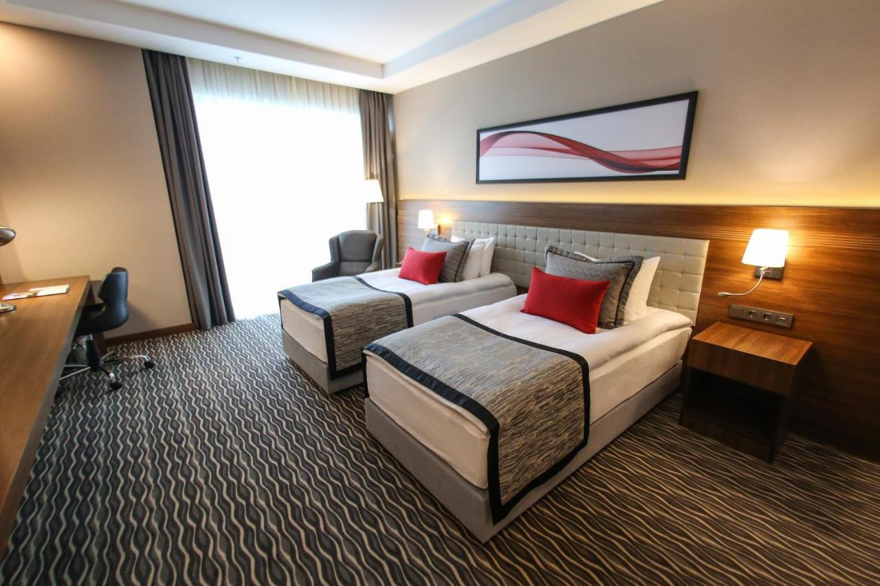 Ramada By Wyndham Nigde Hotel Exterior foto